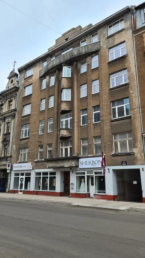Bruņinieku iela 45, Centrs